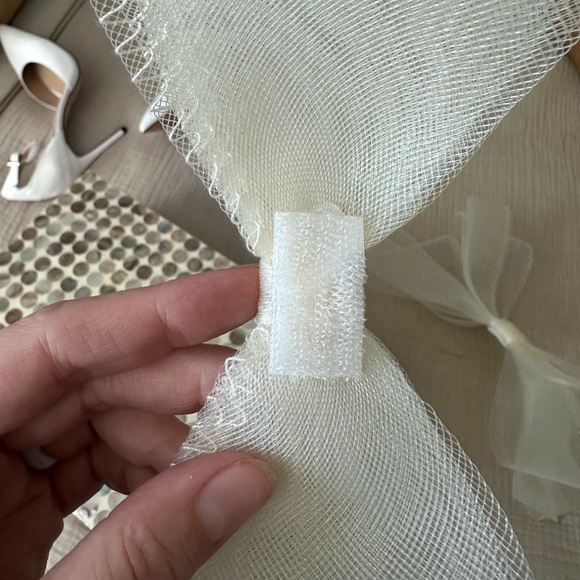 Jimmy Choo Bow Heel - Picture 15 of 16